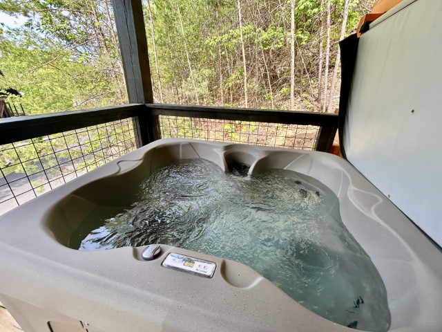 CantsaynoHotTub (Small)